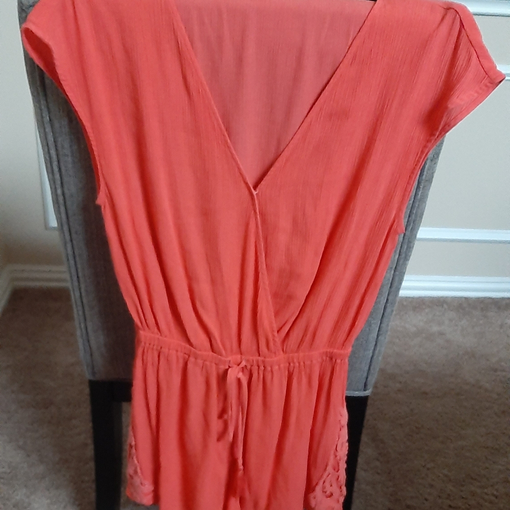 Elegant Coral Romper with Embroidery - Picture 3 of 11